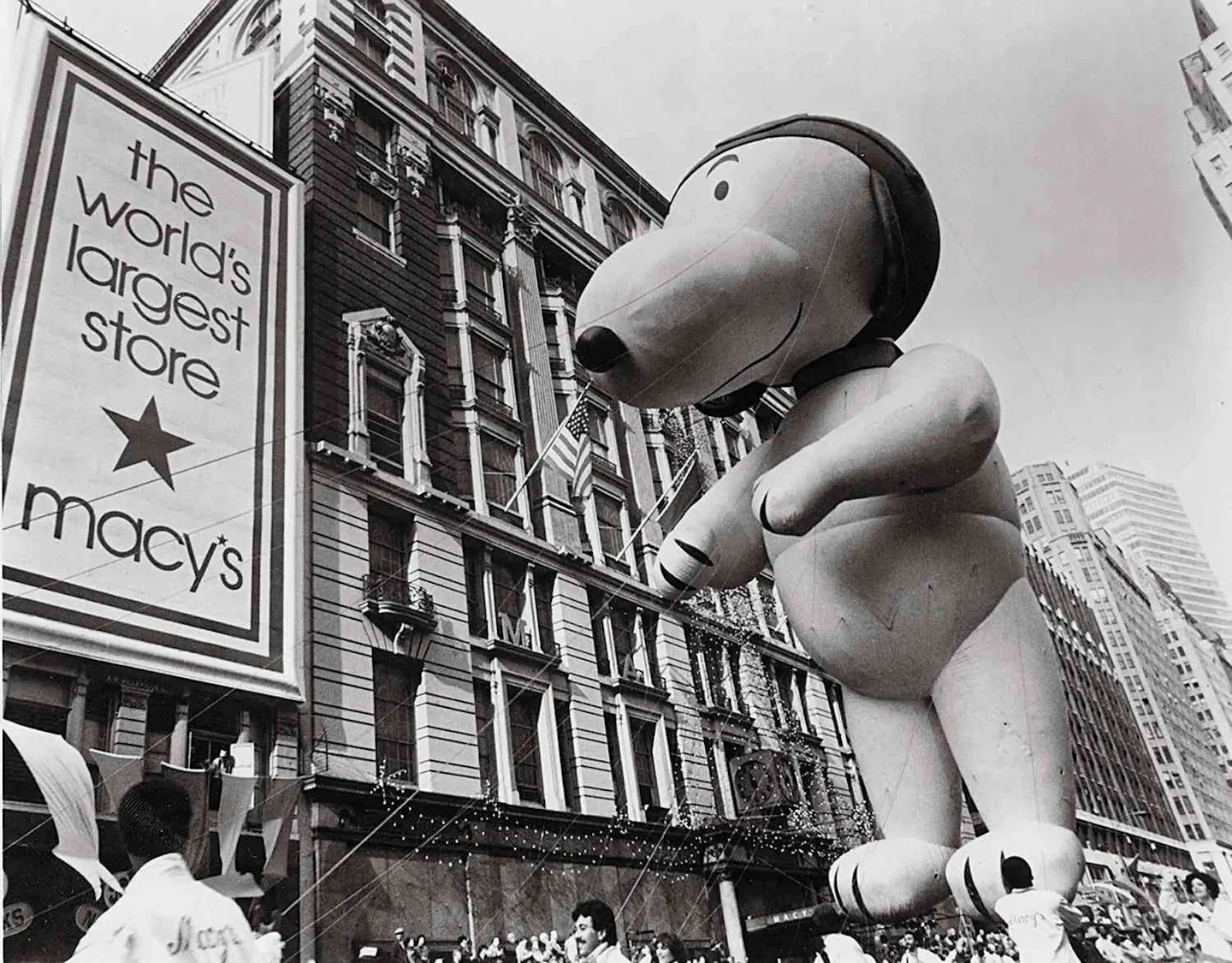 macys-thanksgiving-parade-3-e253d0592a694feda3bed04320ecc174.jpg