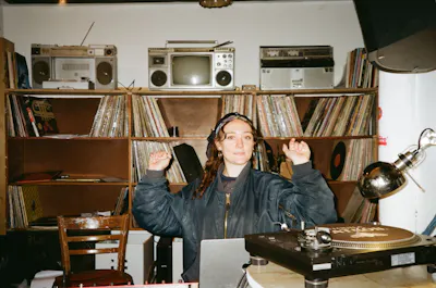 v8V7dF0w_0OQlaQDZowsG