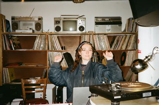 v8V7dF0w_0OQlaQDZowsG